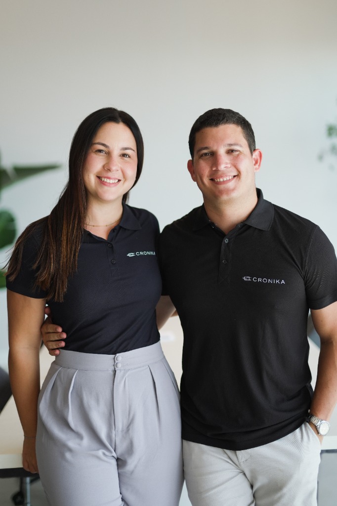 Marco Carpio y Katherine Arriaga — Fundadores de CRONIKA